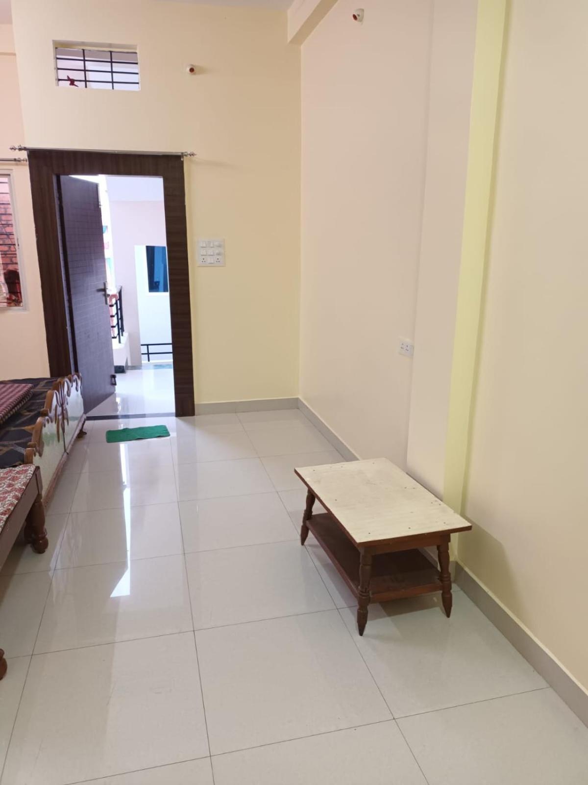 Anand Yatri Grah - Home Stay, Ujjain Exterior photo