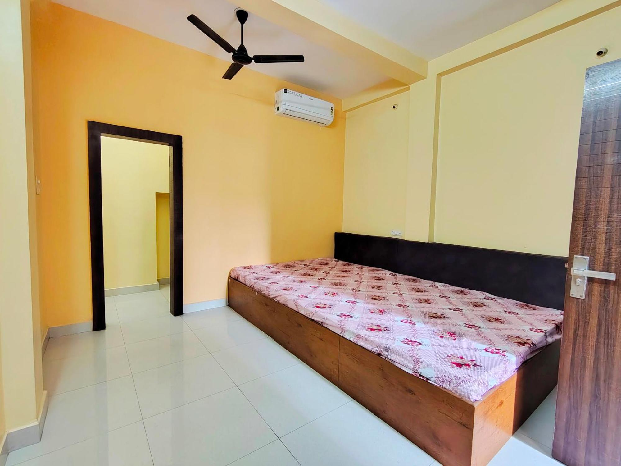 Anand Yatri Grah - Home Stay, Ujjain Exterior photo